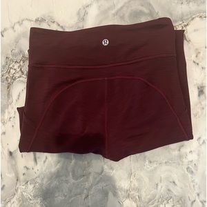 Lululemon Athletic Legginings. Dark Red. Size 4. With pockets.